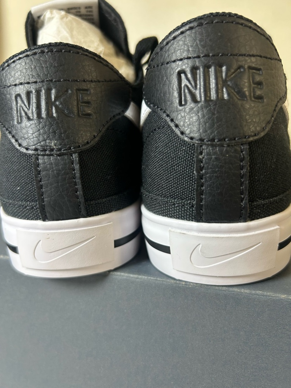 Nike Court Legacy Canvas Black White CZ0294-001 Women's 9.5 / Men's 8 - Like New - Picture 2 of 11